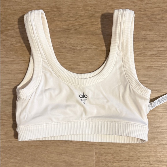 ALO Wellness Ribbed Bra - Picture 3 of 3
